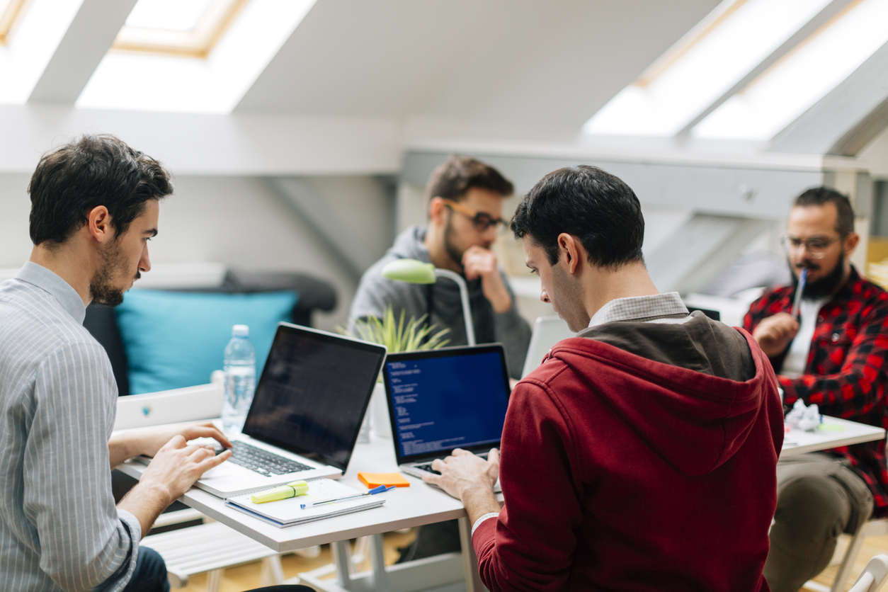 Системы мониторинга сотрудников и учета рабочего времени: обзор российских продуктов 2025